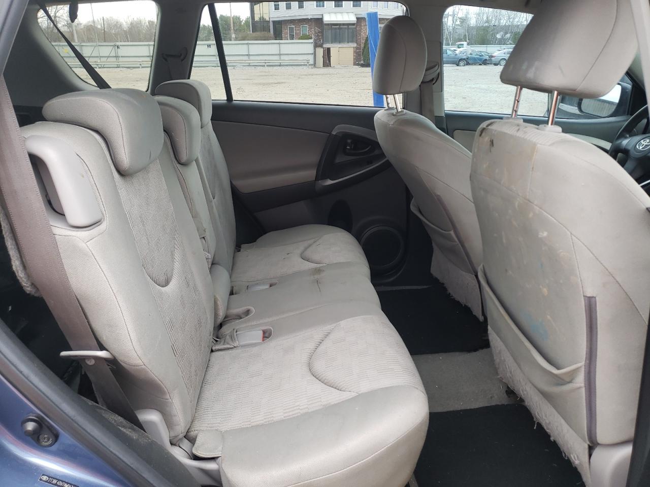 Photo 6 from auction – 2010 TOYOTA RAV4 with VIN 2T3BF4DV7AW047401
