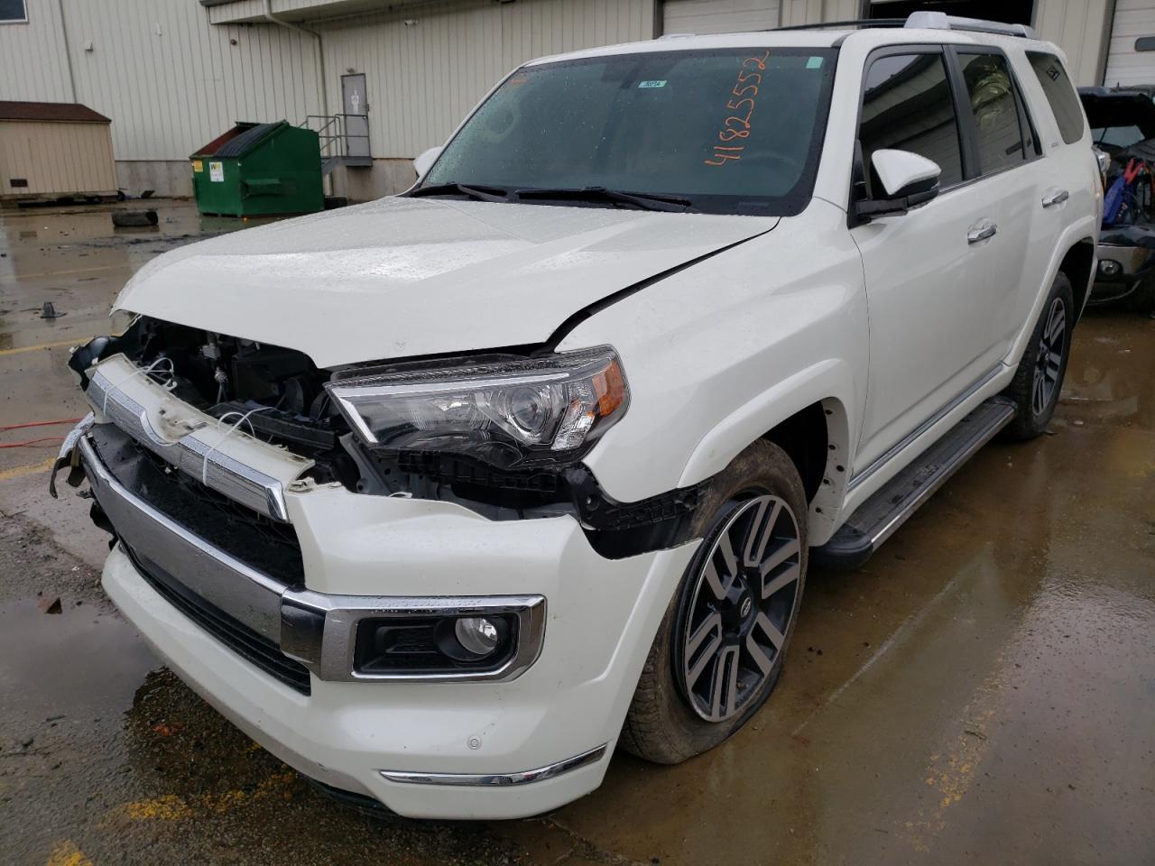 Photo 2 from auction – 2017 TOYOTA 4RUNNER SR with VIN JTEBU5JR9H5420955