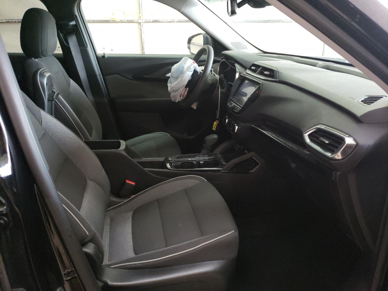 Photo 5 from auction – 2021 CHEVROLET TRAILBLAZE with VIN KL79MRSL9MB040673