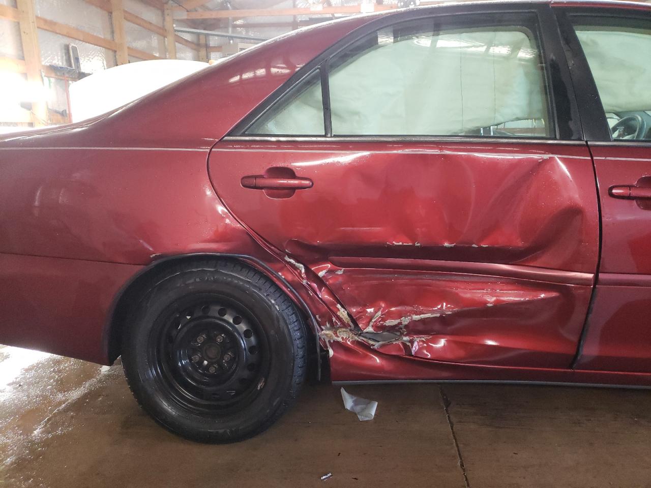 Photo 9 from auction – 2005 TOYOTA CAMRY LE with VIN 4T1BE30K55U070134