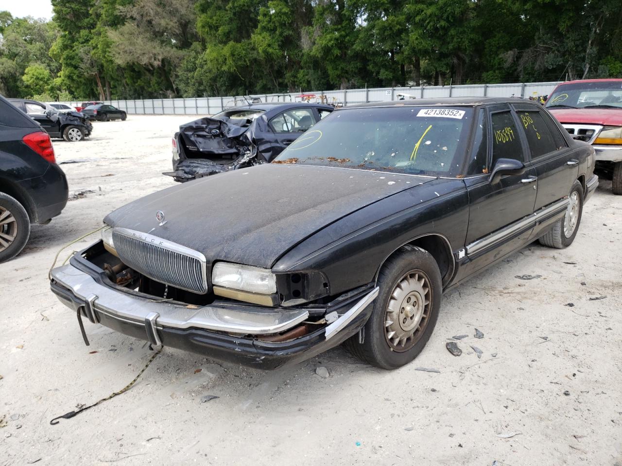 Photo 2 from auction – 1994 BUICK PARK AVENU with VIN 1G4CU5216RH609060