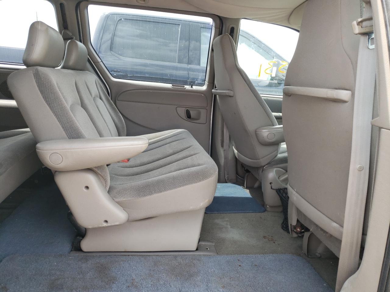 Photo 6 from auction – 2002 DODGE CARAVAN SE with VIN 1B4GP25342B598199
