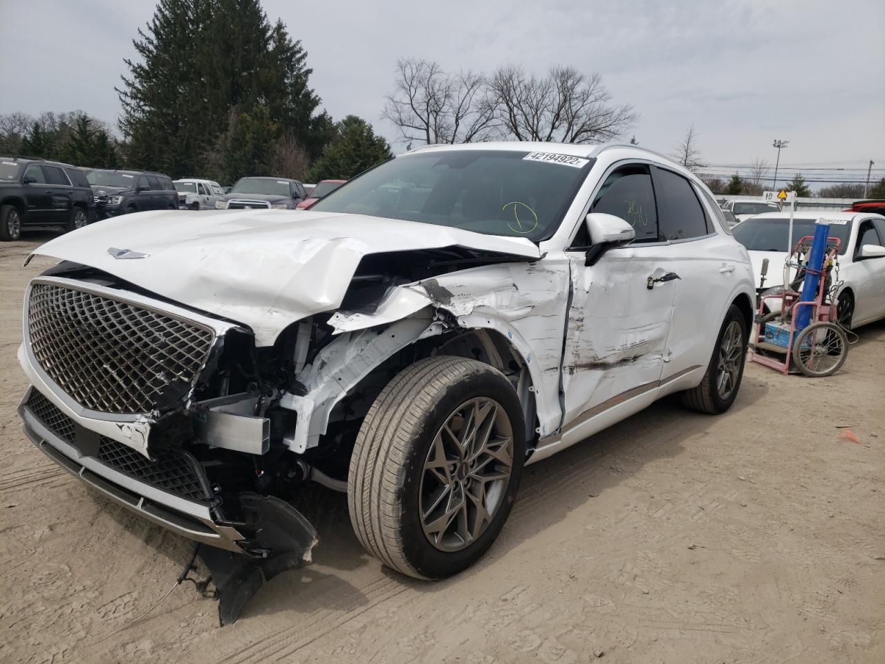 Photo 2 from auction – 2022 GENESIS GV70 BASE with VIN KMUMADTB7NU061104