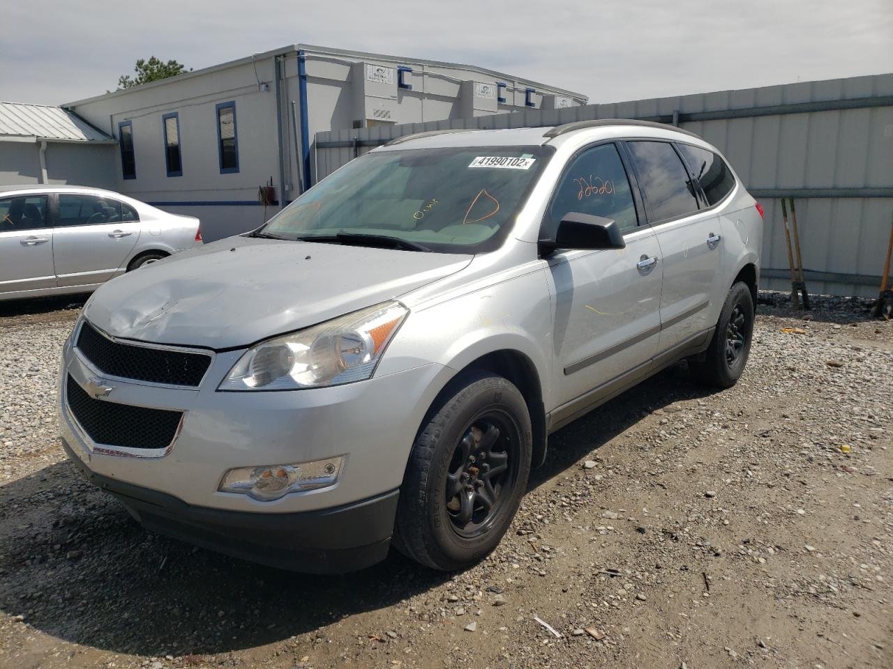 Photo 2 from auction – 2012 CHEVROLET TRAVERSE L with VIN 1GNKVEEDXCJ124091