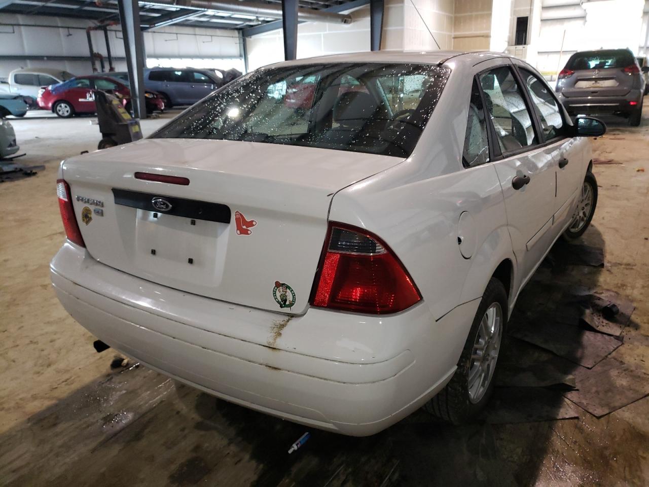 Photo 4 from auction – 2007 FORD FOCUS ZX4 with VIN 1FAFP34N47W270892
