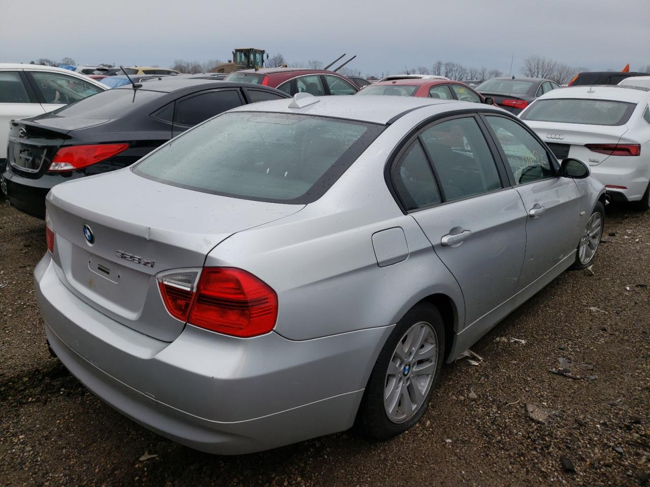 Photo 4 from auction – 2007 BMW 328 XI with VIN WBAVC93527KX53601