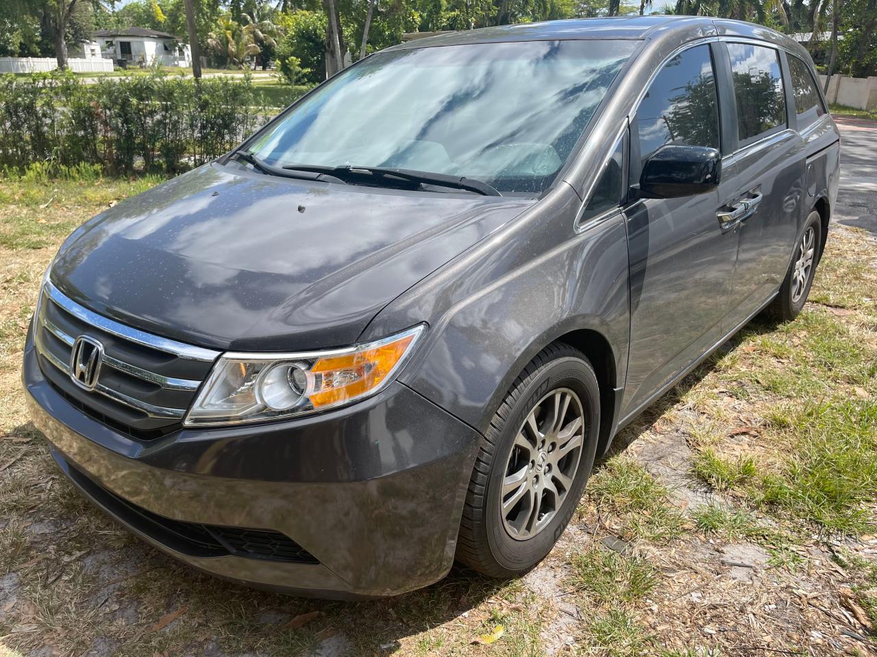 Photo 2 from auction – 2013 HONDA ODYSSEY EX with VIN 5FNRL5H66DB031572