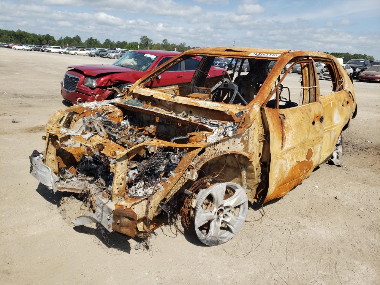 Photo 2 from auction – 2019 TOYOTA RAV4 XLE with VIN JTMP1RFV8KD021161