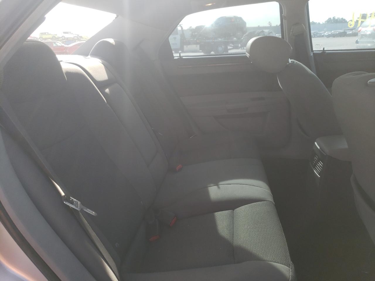 Photo 6 from auction – 2007 CHRYSLER 300 with VIN 2C3KA43R27H710745