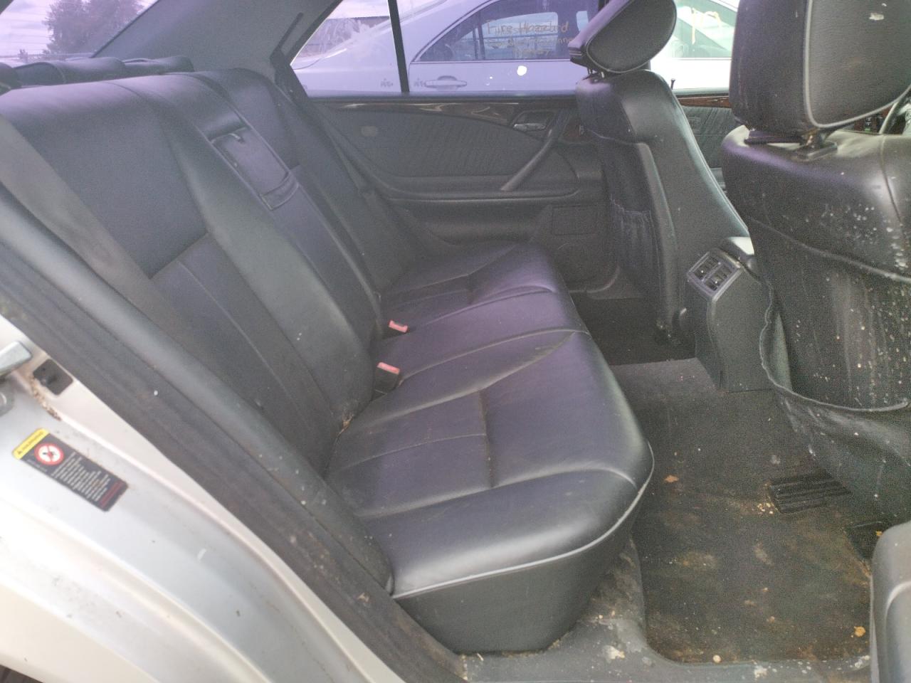 Photo 6 from auction – 2001 MERCEDES-BENZ E 320 with VIN WDBJF65J11B346649