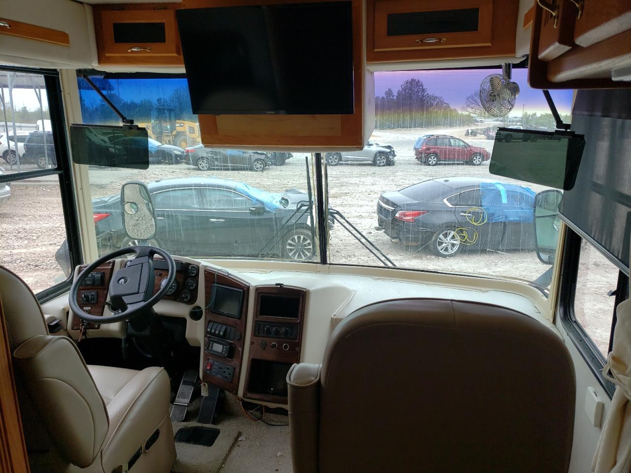 Photo 5 from auction – 2004 GULF STREAM CRESCENDO with VIN 4UZAAHDC74CN03951