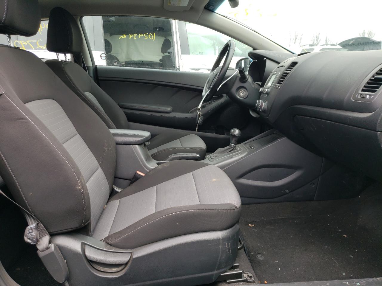 Photo 5 from auction – 2015 KIA FORTE EX with VIN KNAFX6A83F5277781