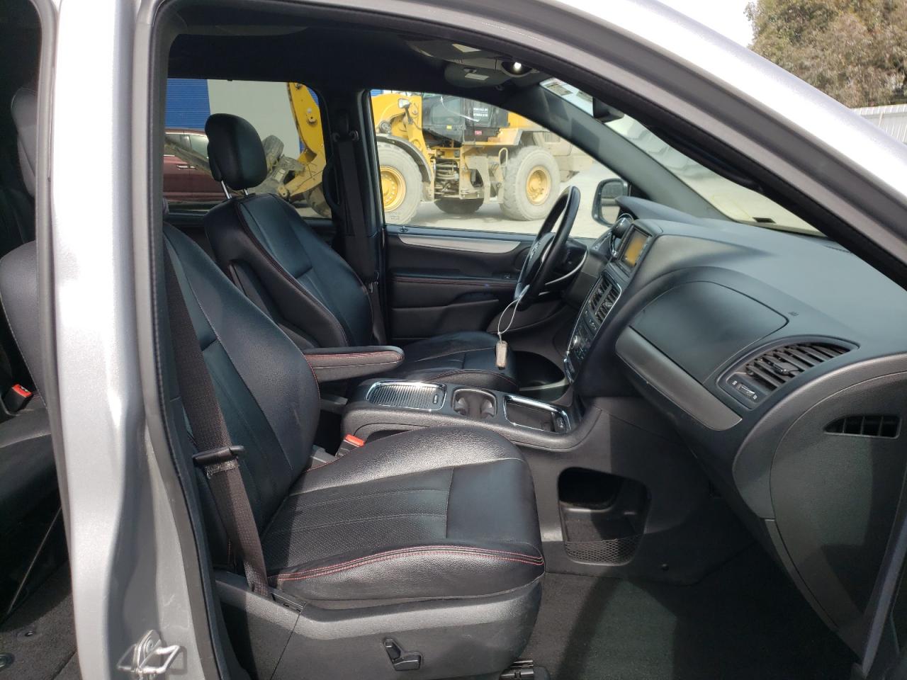 Photo 5 from auction – 2019 DODGE GRAND CARA with VIN 2C4RDGEGXKR640736
