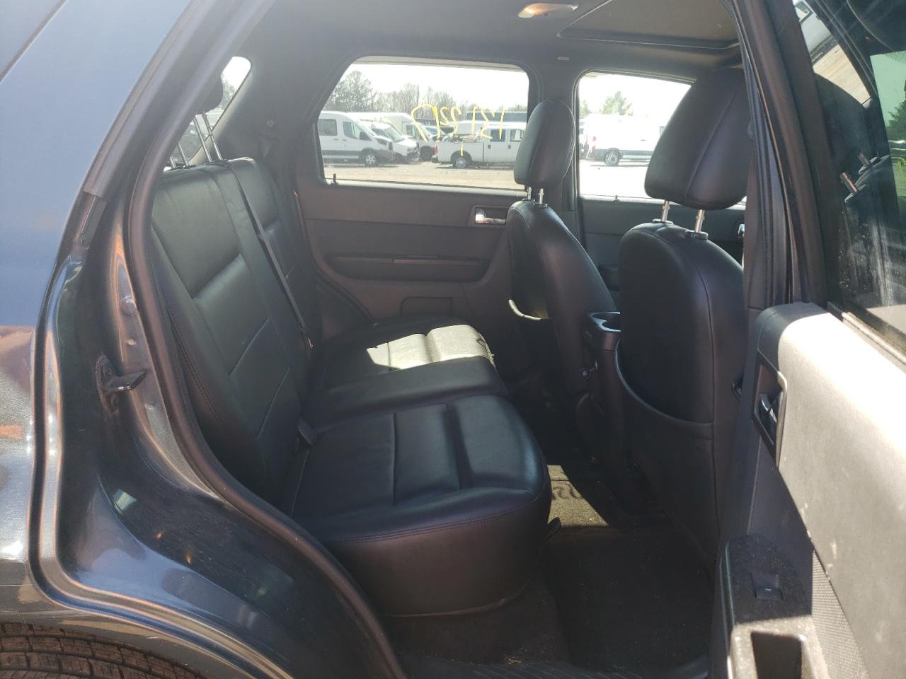 Photo 6 from auction – 2008 FORD ESCAPE LIM with VIN 1FMCU94158KB35799