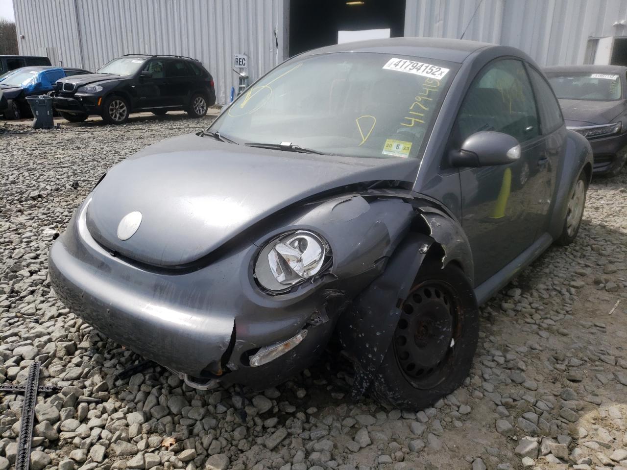 Photo 2 from auction – 2005 VOLKSWAGEN NEW BEETLE with VIN 3VWBK31C35M406417