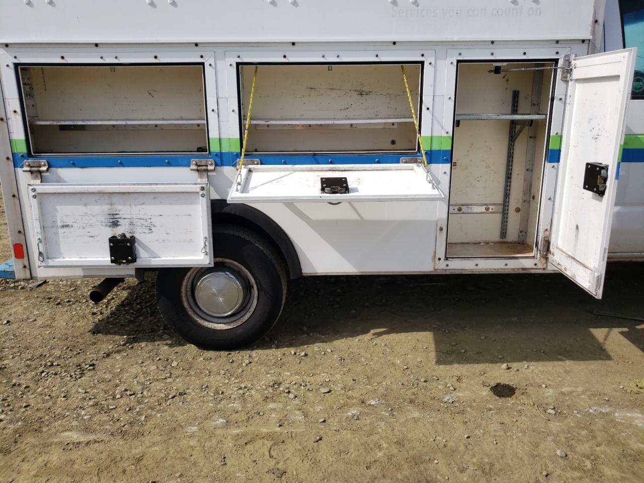 Photo 9 from auction – 2006 FORD ECONOLINE with VIN 1FDSE35L06DB10140