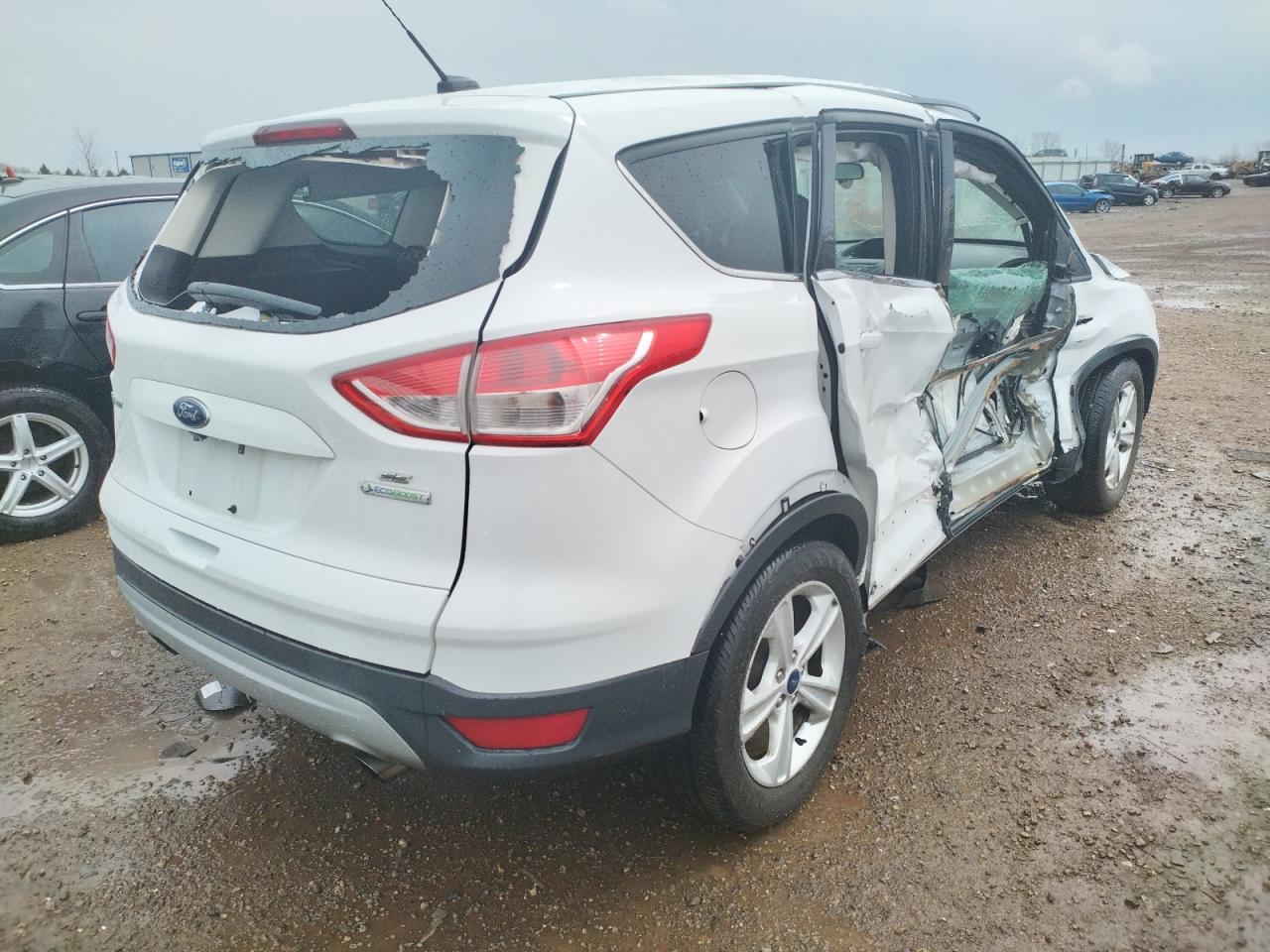 Photo 4 from auction – 2016 FORD ESCAPE SE with VIN 1FMCU0G93GUB48552