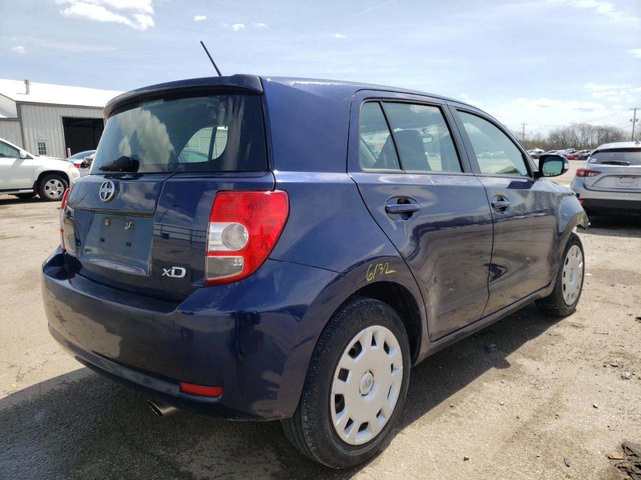 Photo 4 from auction – 2010 TOYOTA SCION XD with VIN JTKKU4B41AJ050799