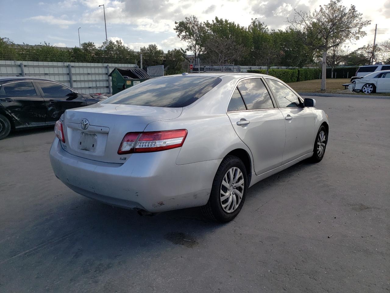 Photo 4 from auction – 2010 TOYOTA CAMRY BASE with VIN 4T1BF3EKXAU574498