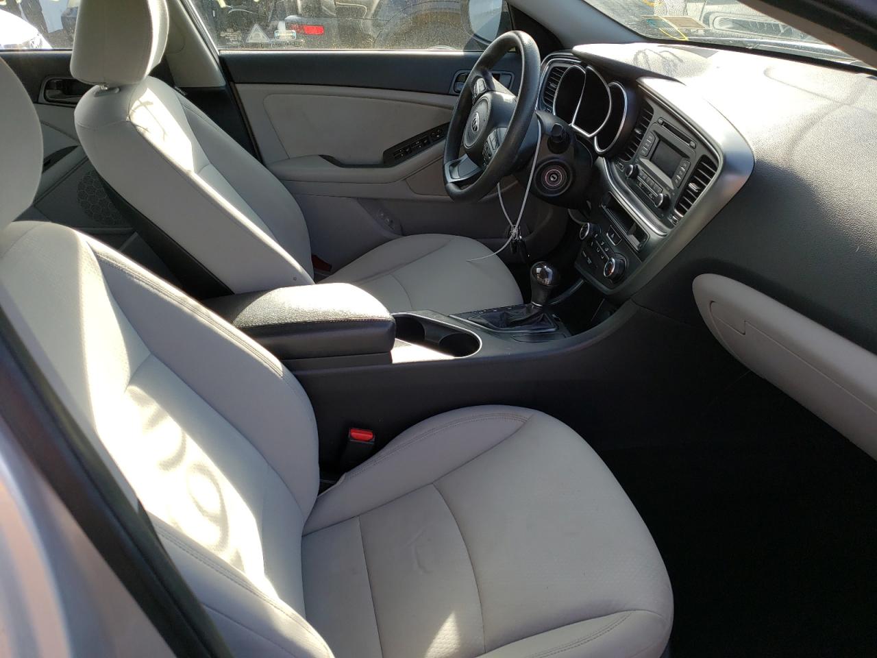 Photo 5 from auction – 2014 KIA OPTIMA LX with VIN KNAGM4A71E5479381