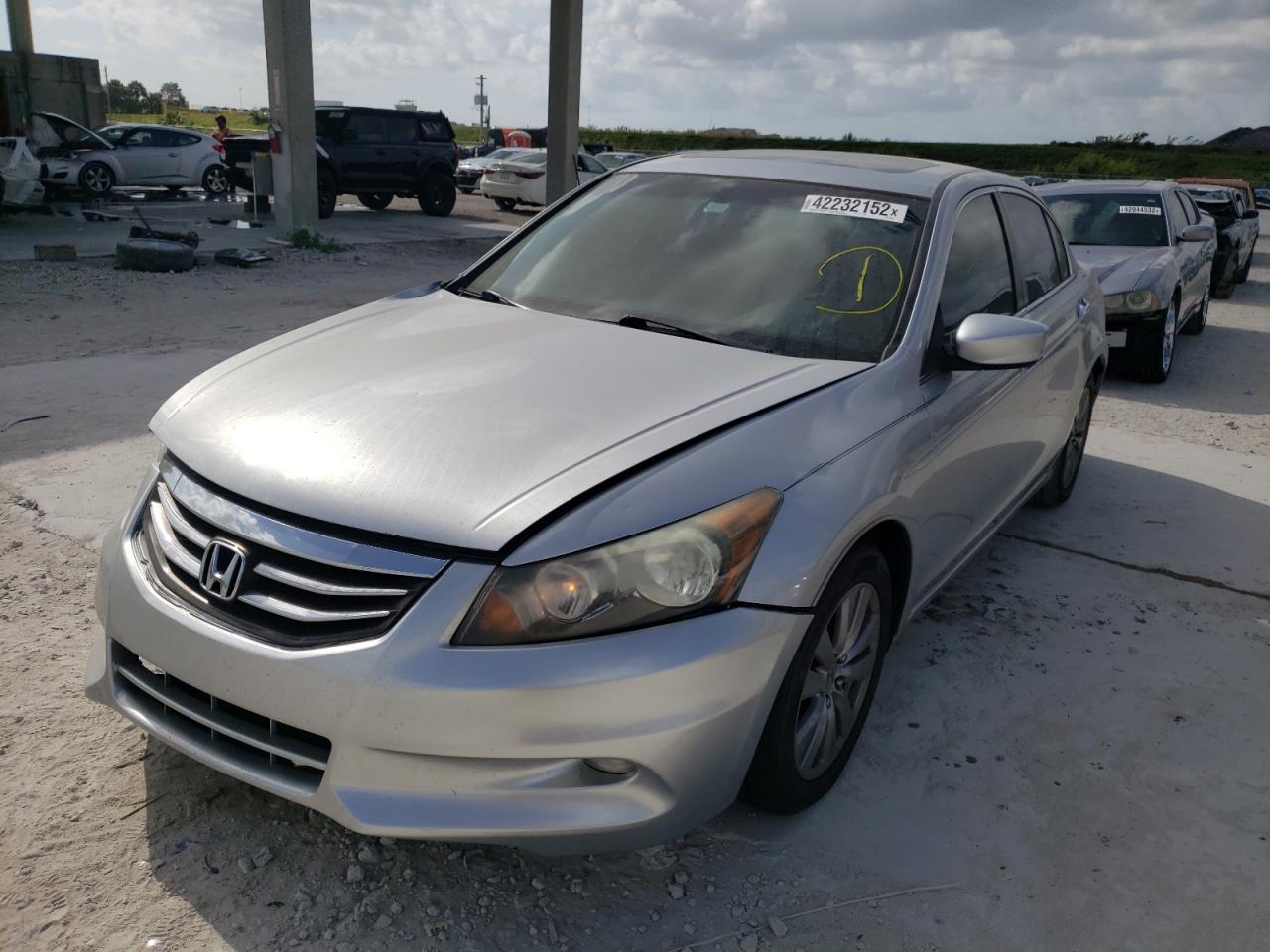 Photo 2 from auction – 2011 HONDA ACCORD EXL with VIN 1HGCP3F82BA030364
