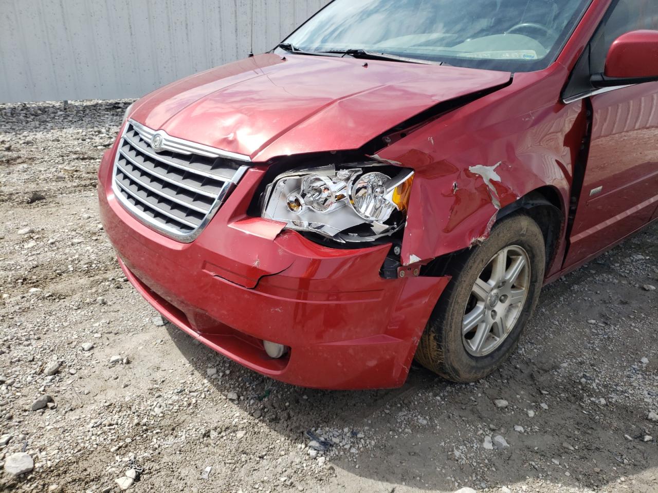 Photo 9 from auction – 2008 CHRYSLER TOWN&COUNT with VIN 2A8HR54P98R702289