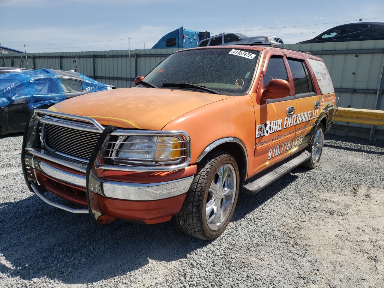 Photo 2 from auction – 2000 FORD EXPEDITION with VIN 1FMRU15L4YLC09378