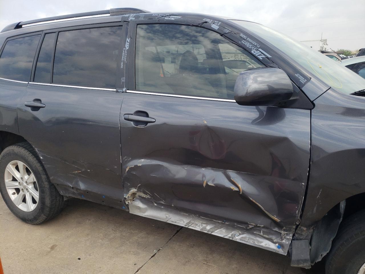 Photo 9 from auction – 2011 TOYOTA HIGHLANDER with VIN 5TDZK3EH0BS031606