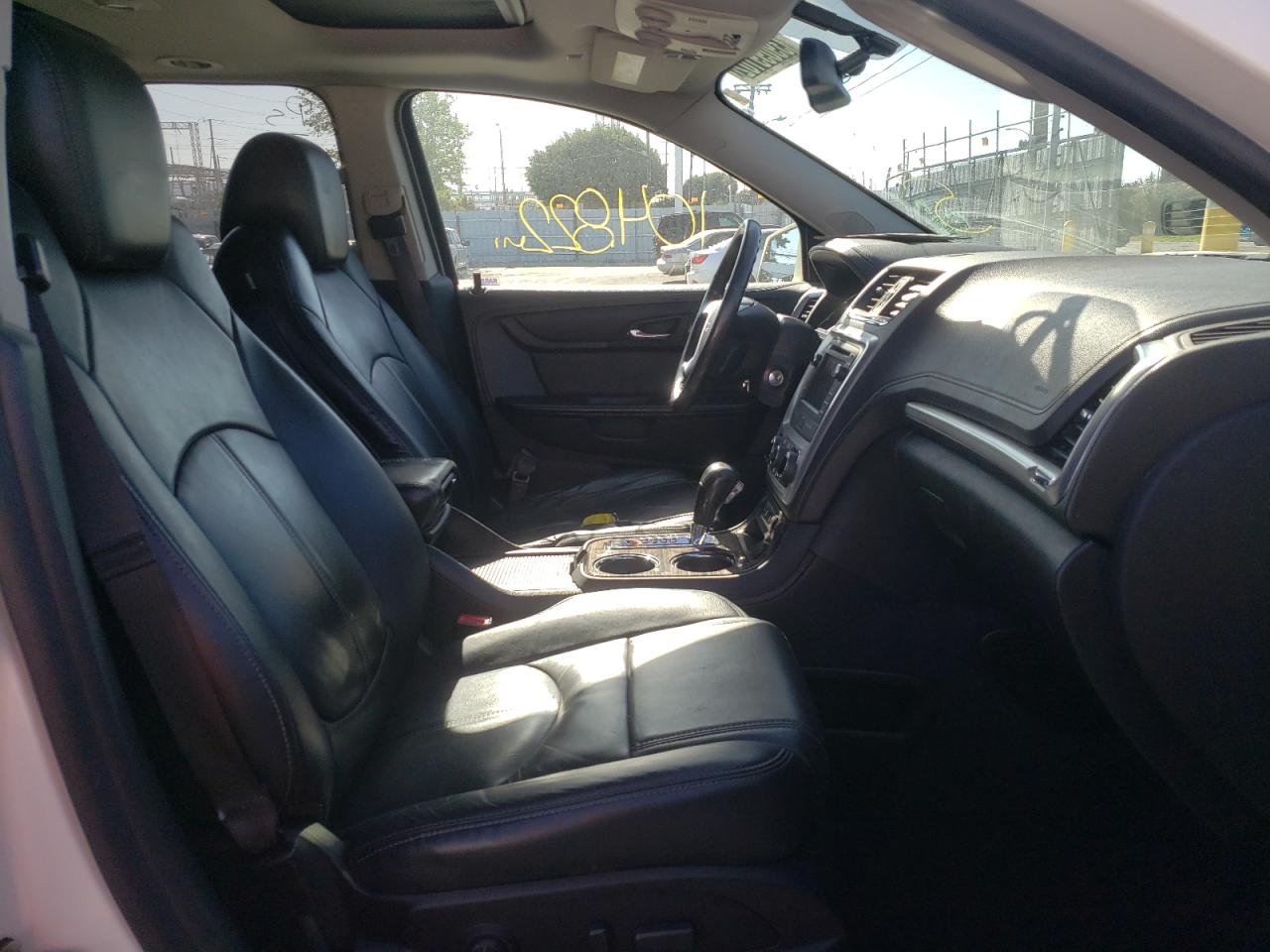 Photo 5 from auction – 2014 GMC ACADIA SLT with VIN 1GKKRRKD1EJ237119
