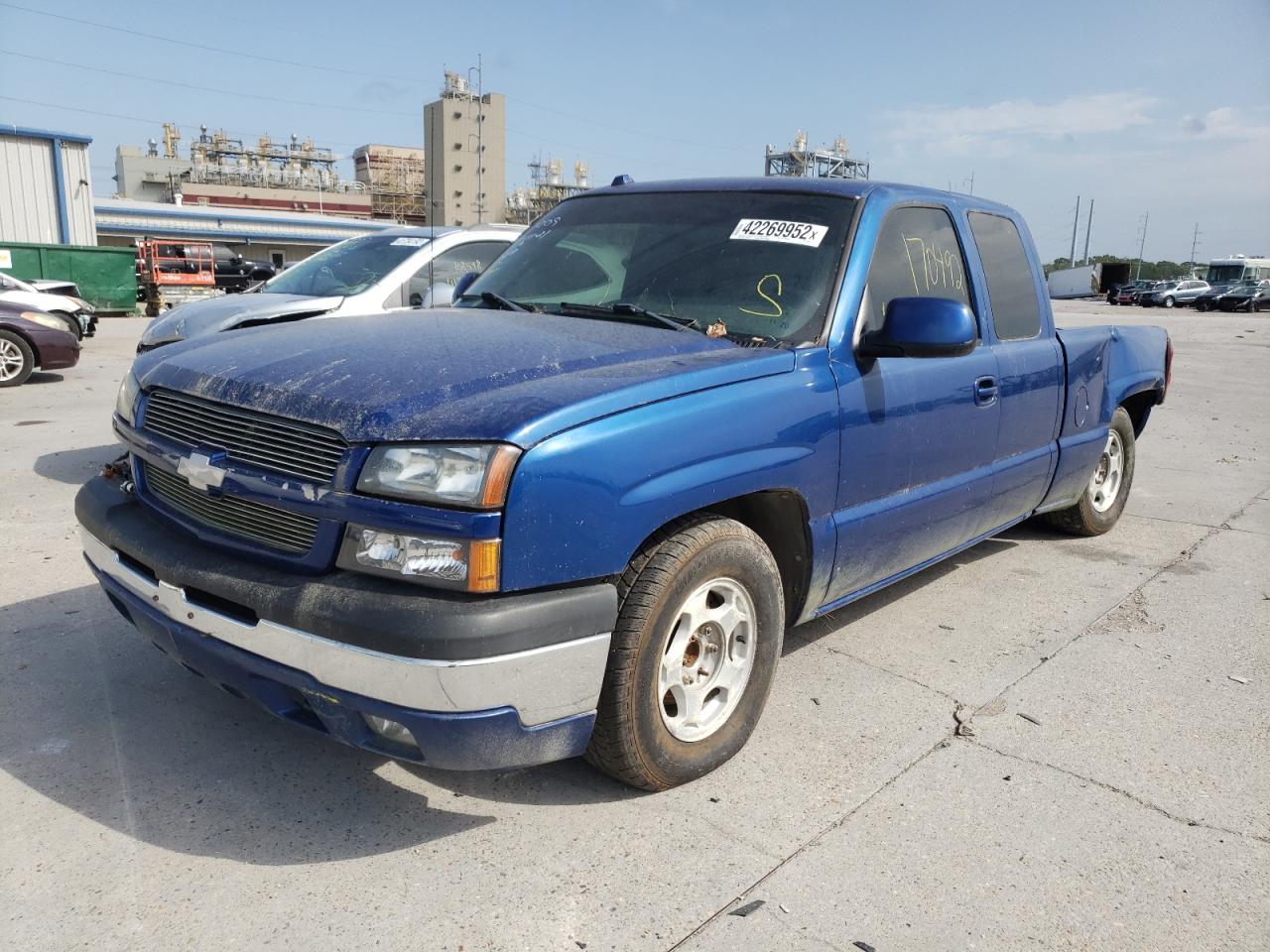 Photo 2 from auction – 2004 CHEVROLET SILVERADO with VIN 2GCEC19T941291009