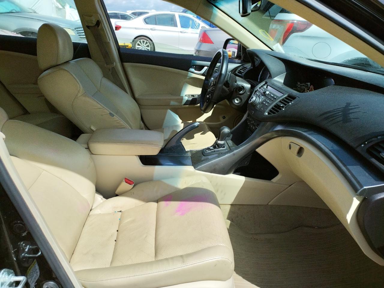 Photo 5 from auction – 2012 ACURA TSX TECH with VIN JH4CU2F64CC030774