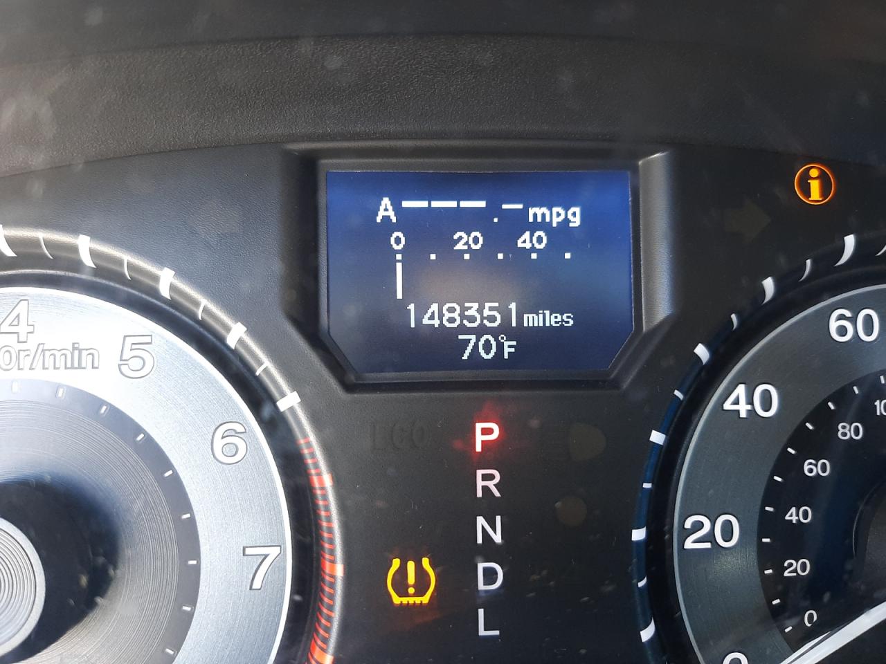 Photo 8 from auction – 2011 HONDA ODYSSEY TO with VIN 5FNRL5H98BB022086