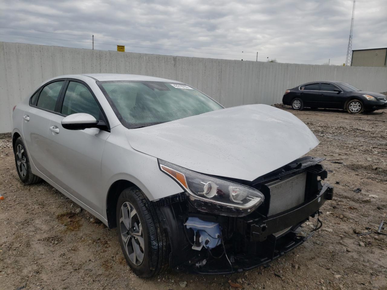 KIA FORTE FE 2021 with VIN 3KPF24AD7ME308860 - Photo from auction