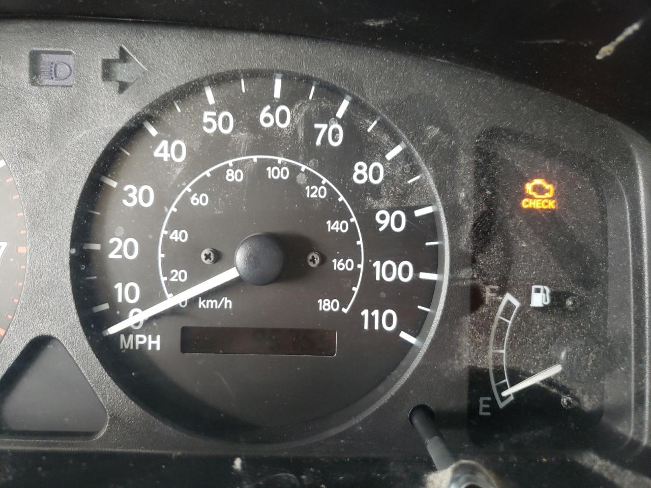 Photo 8 from auction – 2002 TOYOTA COROLLA CE with VIN 2T1BR12E62C552429