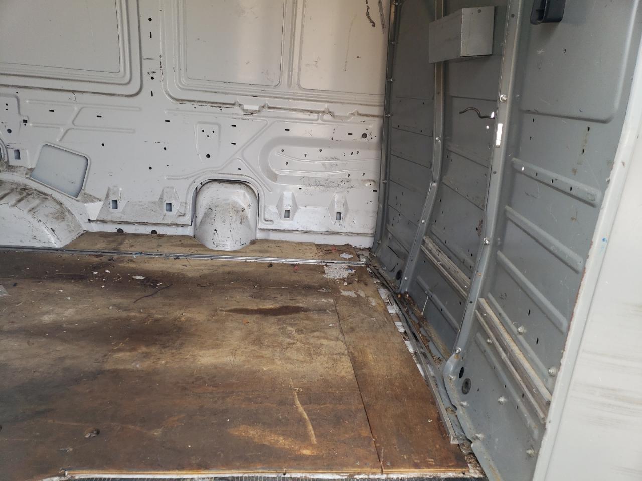 Photo 6 from auction – 2014 FORD ECONOLINE with VIN 1FTNE2EW1EDA33542