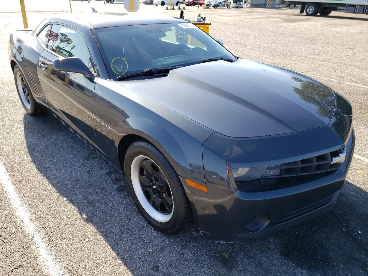 CHEVROLET CAMARO LS 2013 with VIN 2G1FE1E31D9177830 - Photo from auction