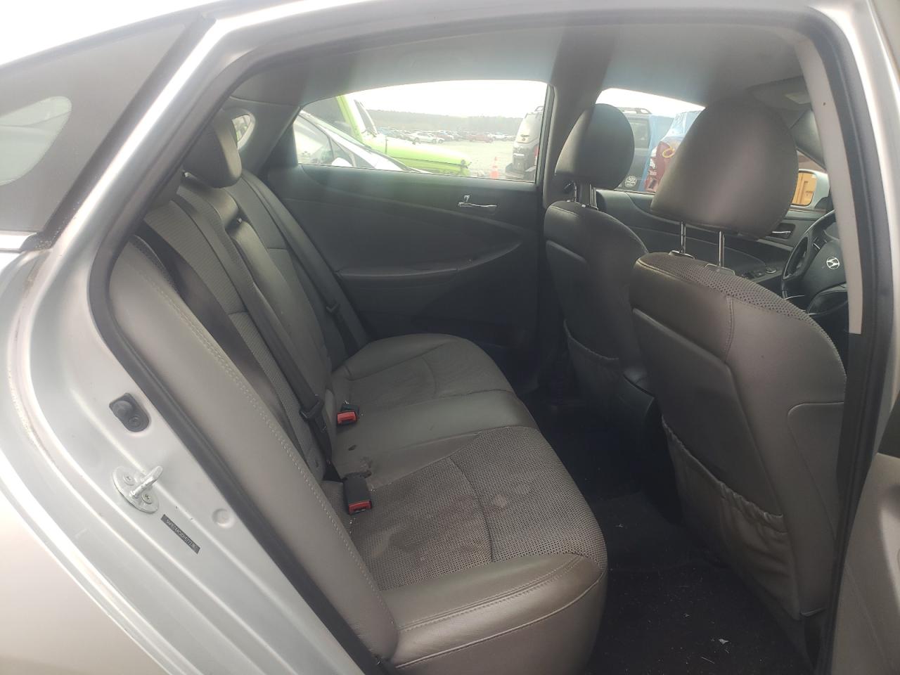 Photo 6 from auction – 2013 HYUNDAI SONATA SE with VIN 5NPEC4ACXDH677238
