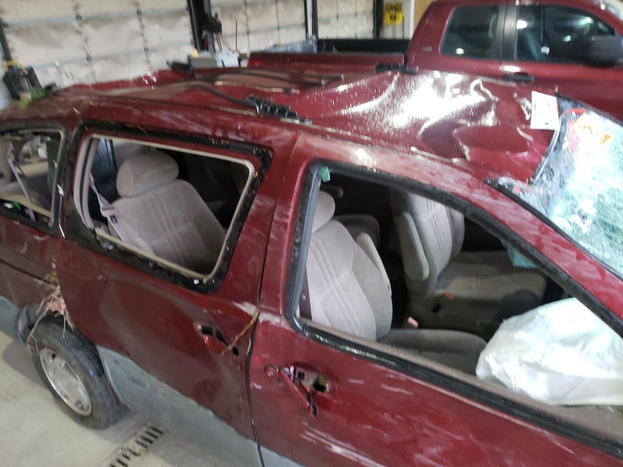 Photo 9 from auction – 2001 TOYOTA SIENNA LE with VIN 4T3ZF13C81U350314