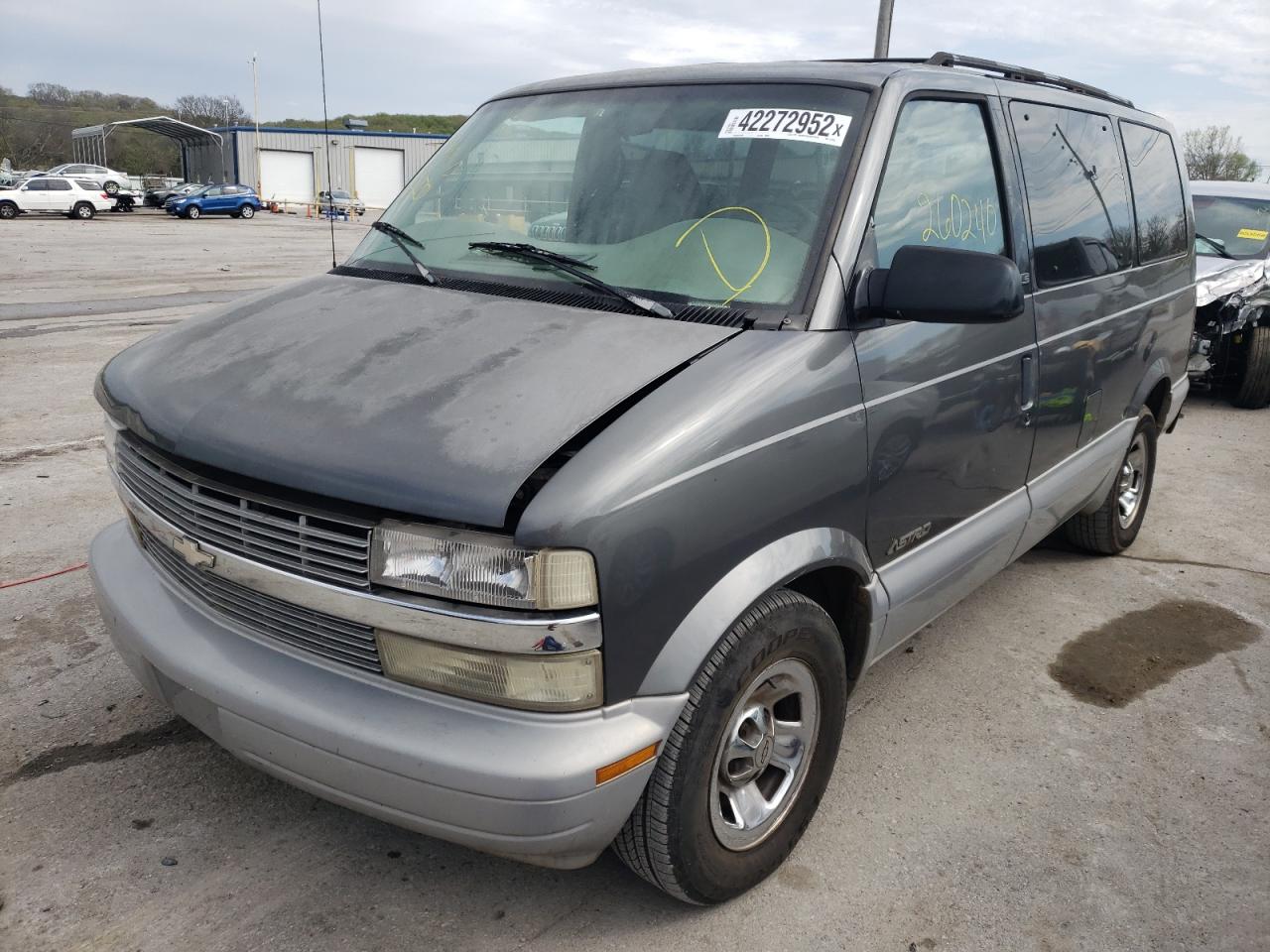 Photo 2 from auction – 2000 CHEVROLET ASTRO with VIN 1GNDM19W3YB112236