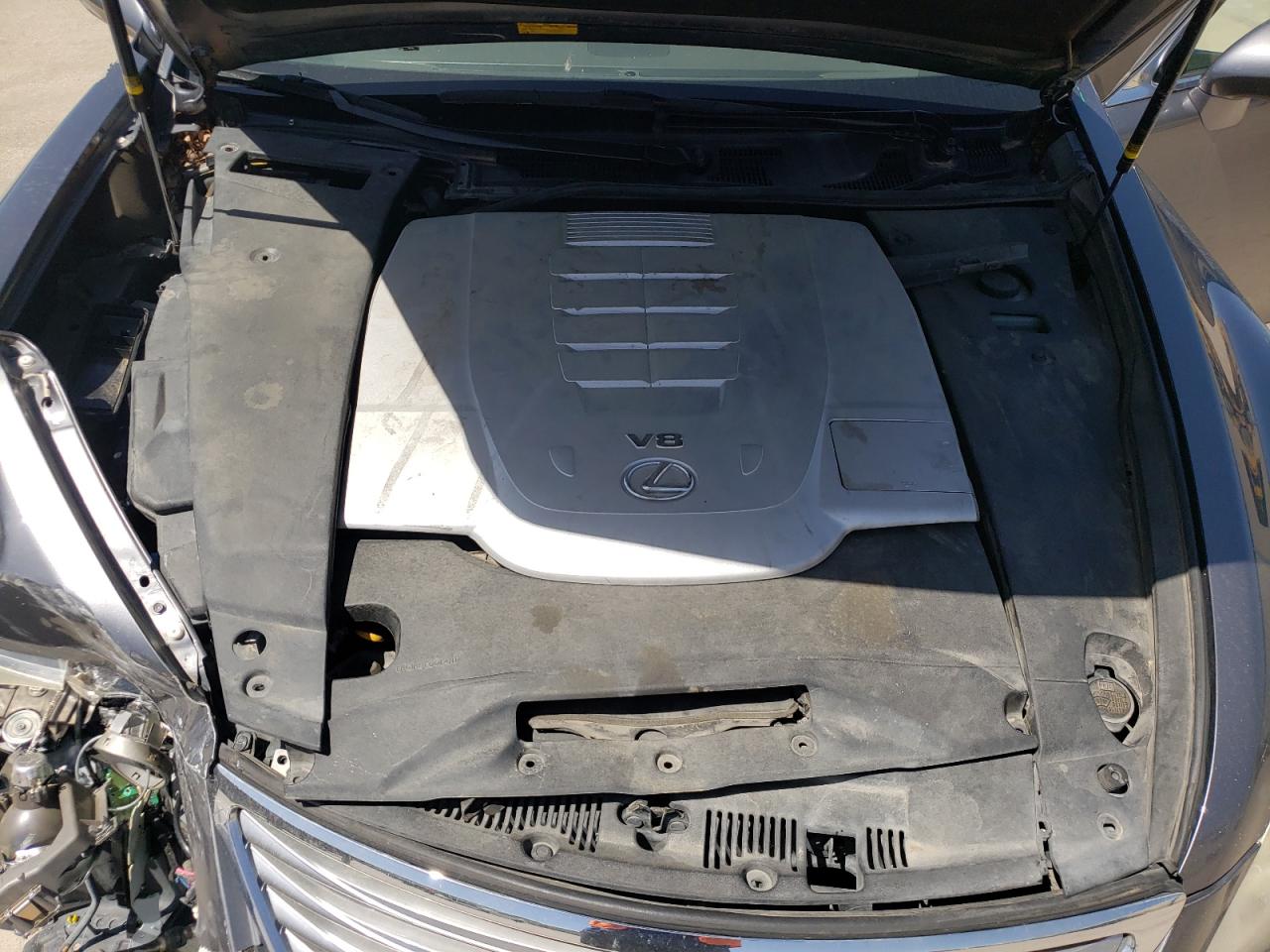 Photo 7 from auction – 2012 LEXUS LS 460 with VIN JTHBL5EF3C5109052