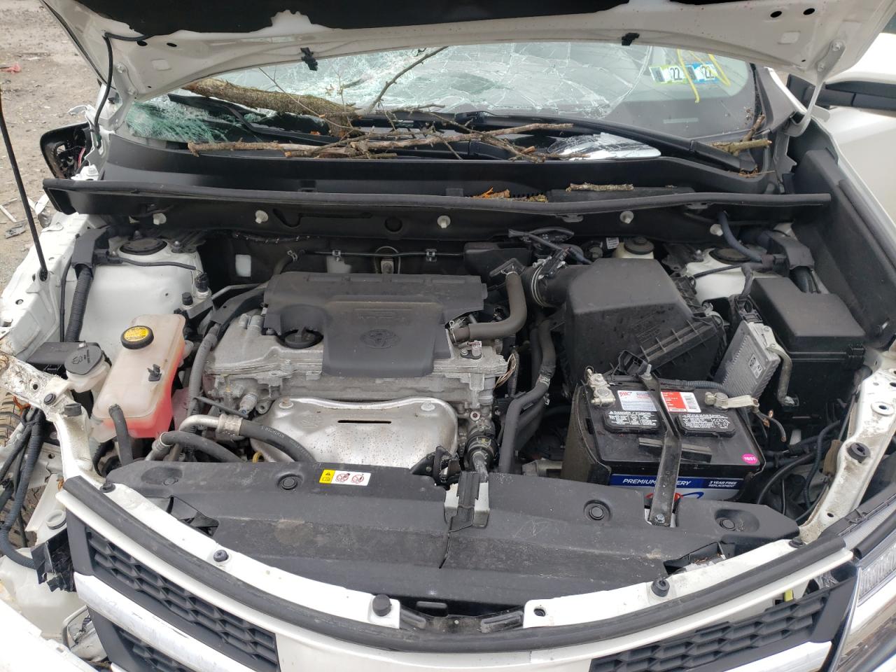 Photo 7 from auction – 2015 TOYOTA RAV4 LIMIT with VIN 2T3DFREV1FW292643