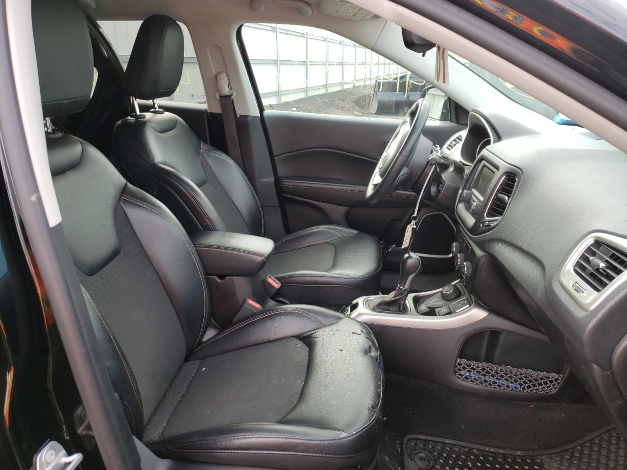 Photo 5 from auction – 2018 JEEP COMPASS LA with VIN 3C4NJDBB3JT457169