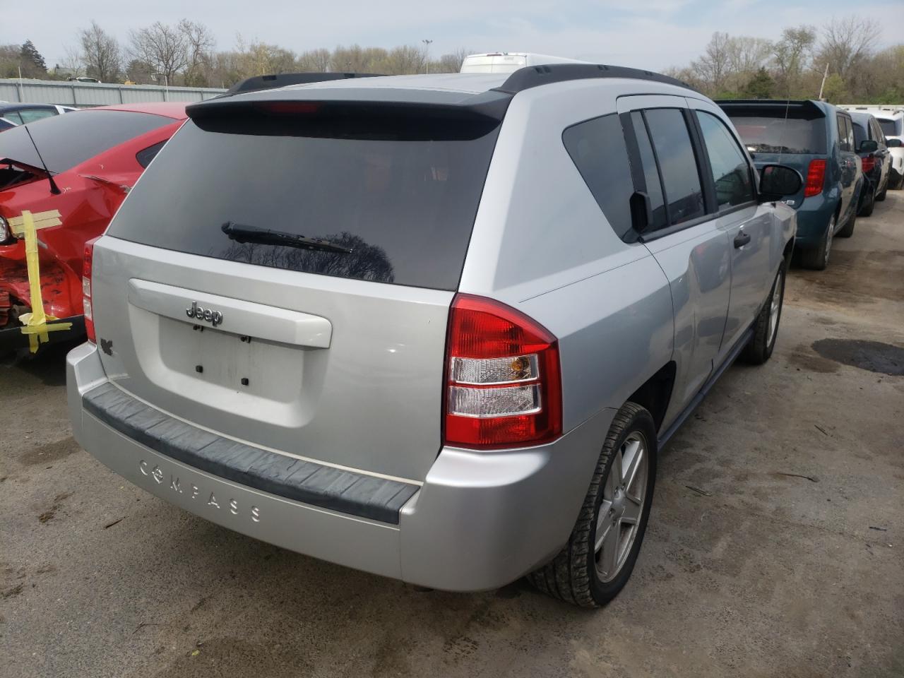Photo 4 from auction – 2007 JEEP COMPASS with VIN 1J8FT47W27D124088