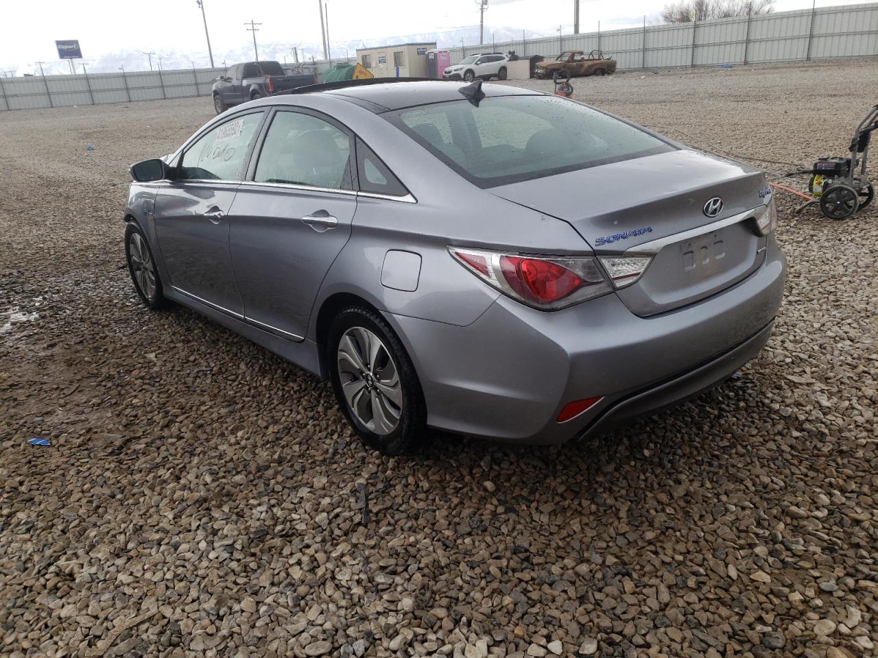 Photo 3 from auction – 2015 HYUNDAI SONATA HYB with VIN KMHEC4A49FA128127