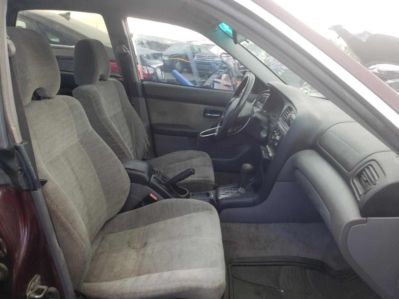 Photo 5 from auction – 2001 SUBARU LEGACY L with VIN 4S3BE635317216180