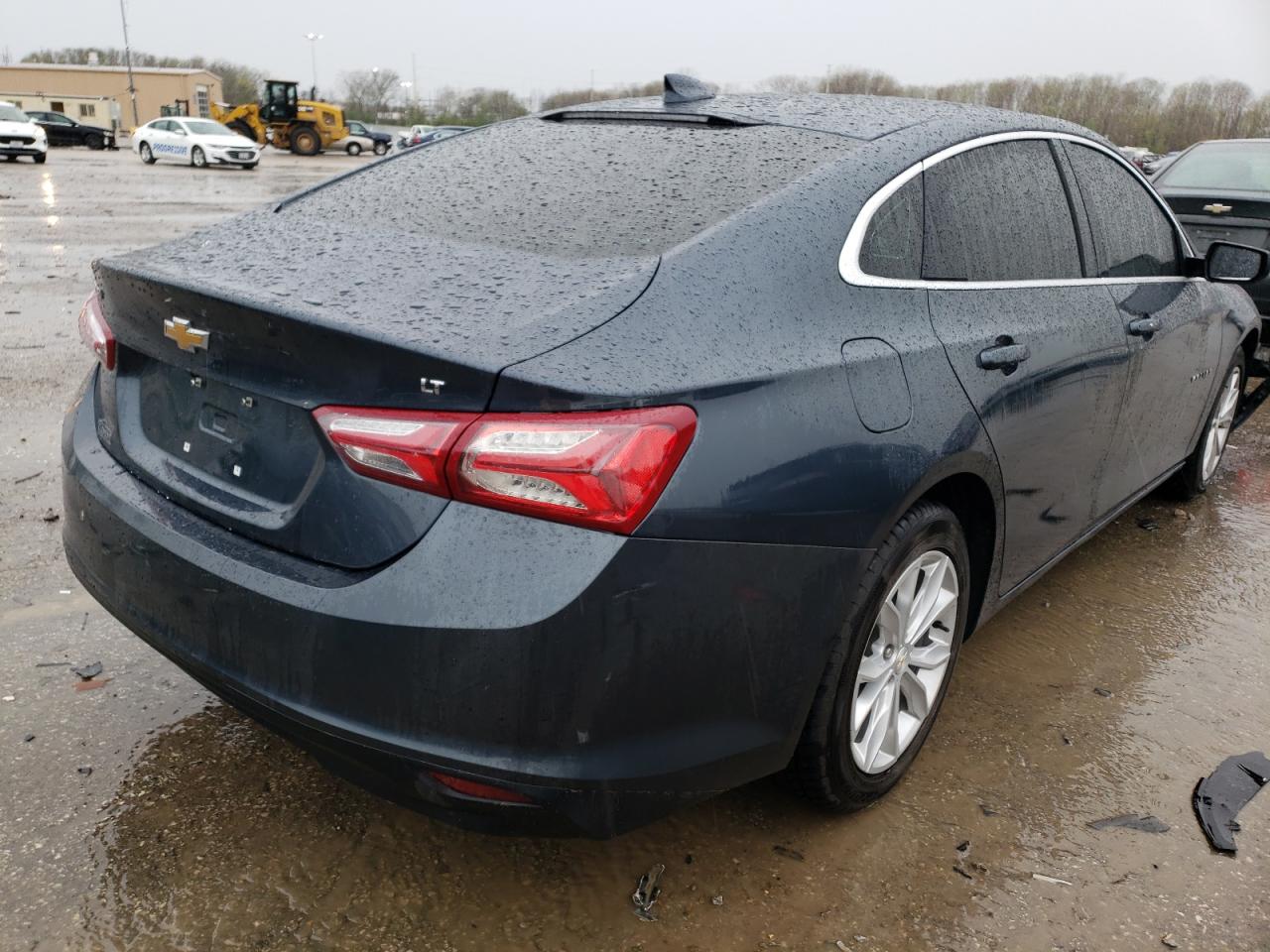 Photo 4 from auction – 2020 CHEVROLET MALIBU LT with VIN 1G1ZD5ST7LF033491