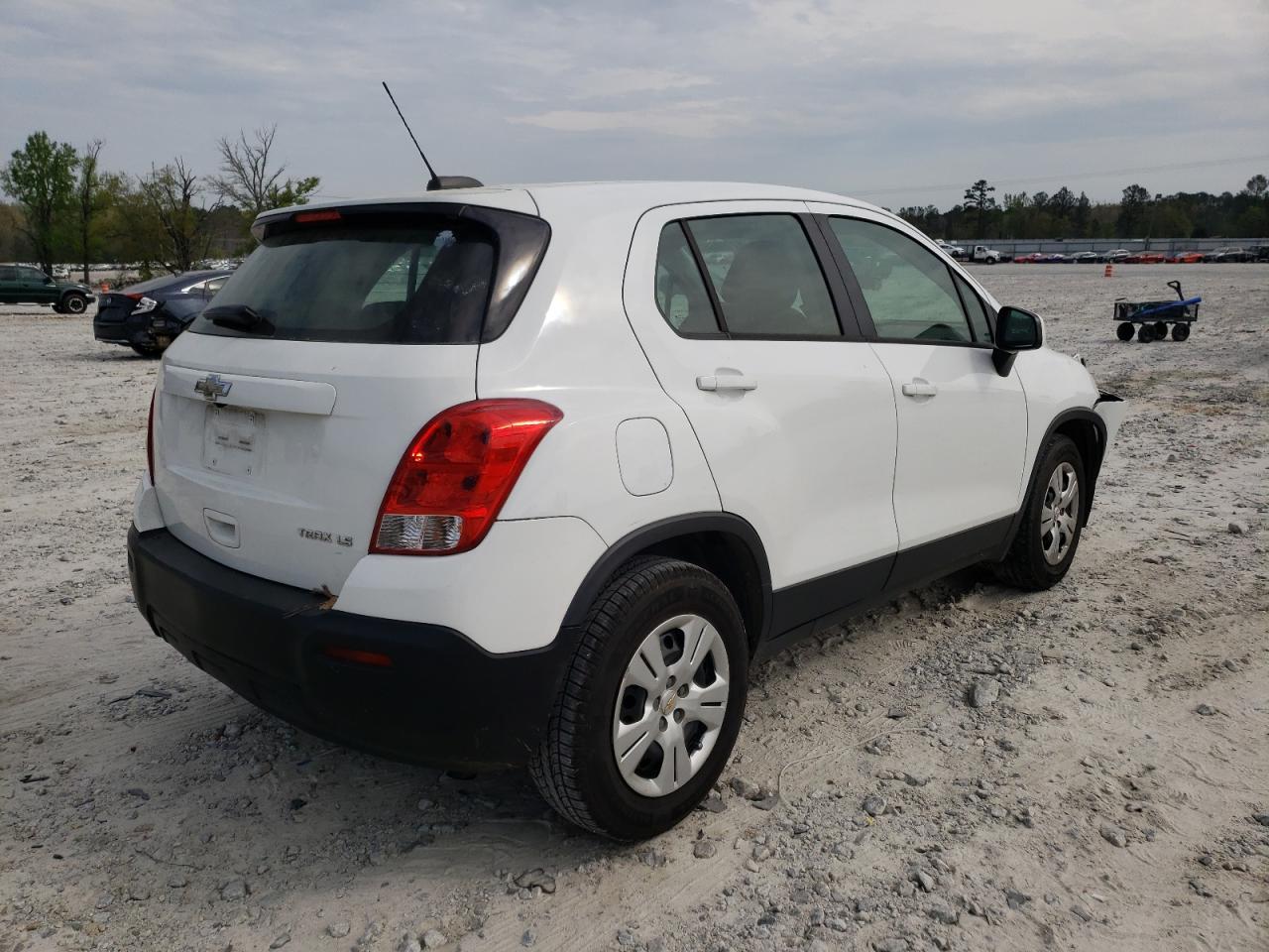 Photo 4 from auction – 2015 CHEVROLET TRAX LS with VIN KL7CJKSB6FB075719