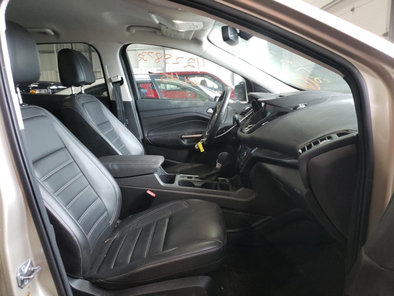 Photo 5 from auction – 2017 FORD ESCAPE TIT with VIN 1FMCU9J96HUD53930