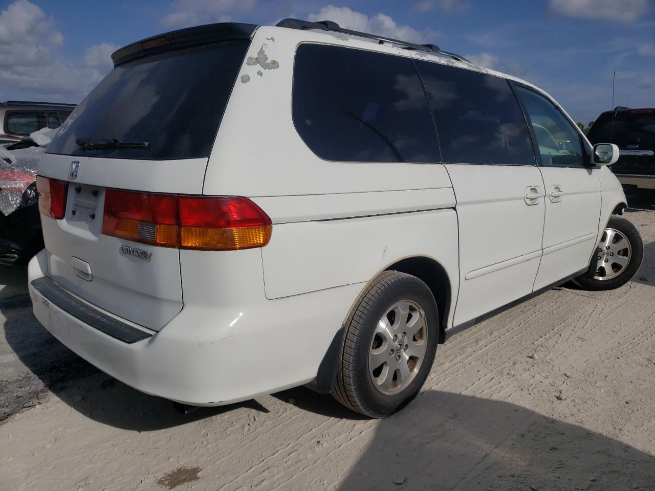 Photo 4 from auction – 2002 HONDA ODYSSEY EX with VIN 5FNRL18912B051745