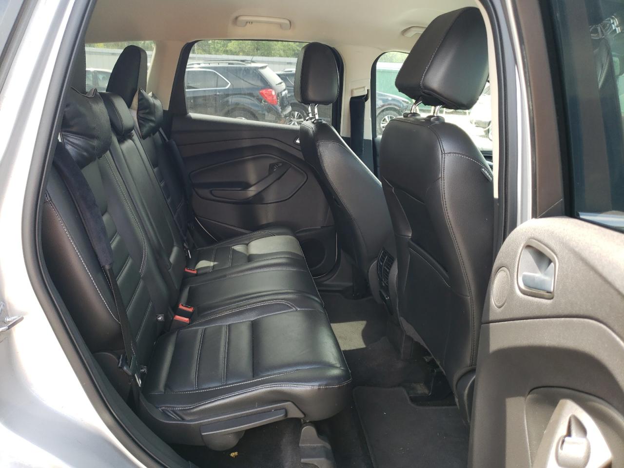 Photo 6 from auction – 2017 FORD ESCAPE SE with VIN 1FMCU9GD4HUD14278